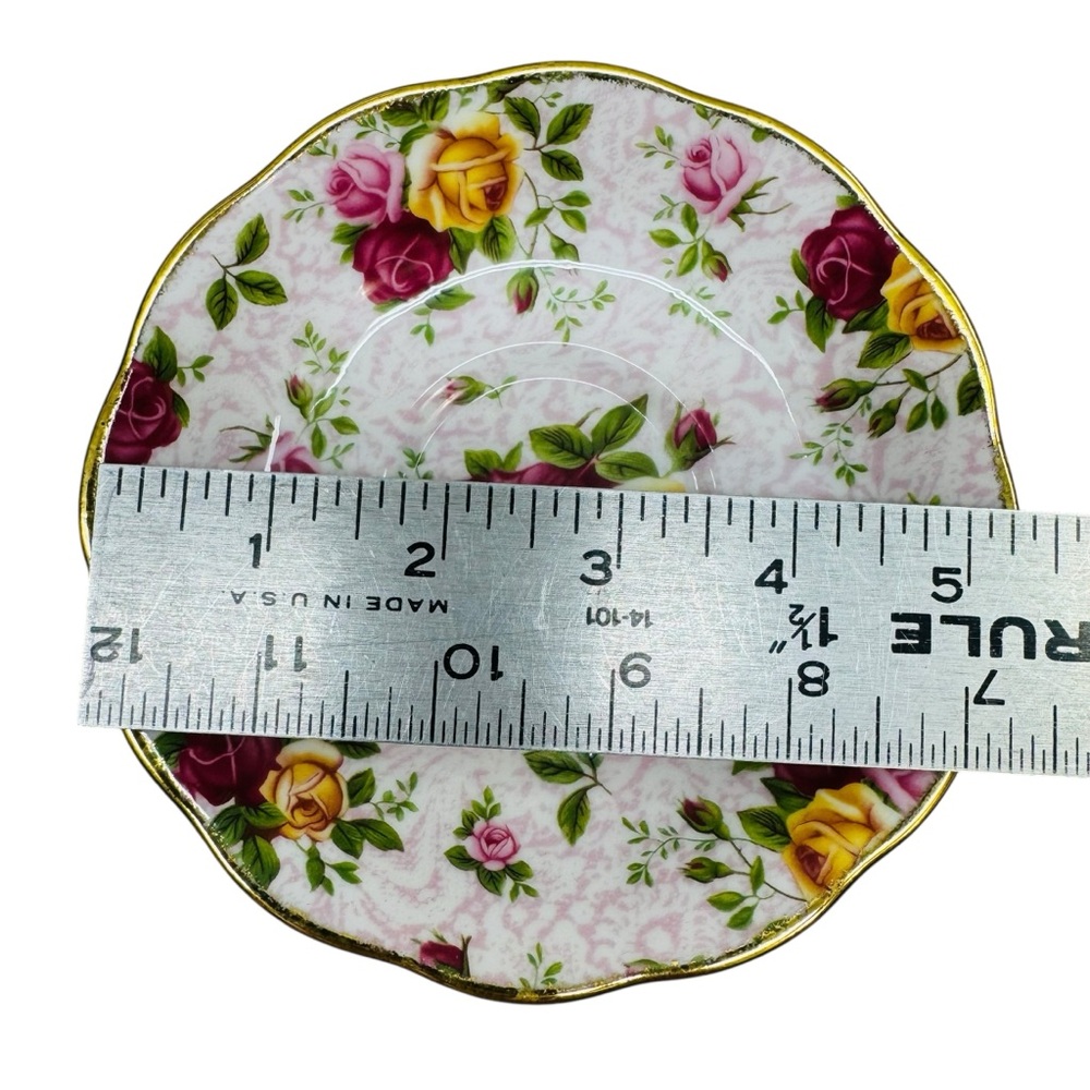 Royal Albert Old Country Roses Tea Cup & Saucer Soft Pink Lace - Picture 11 of 12